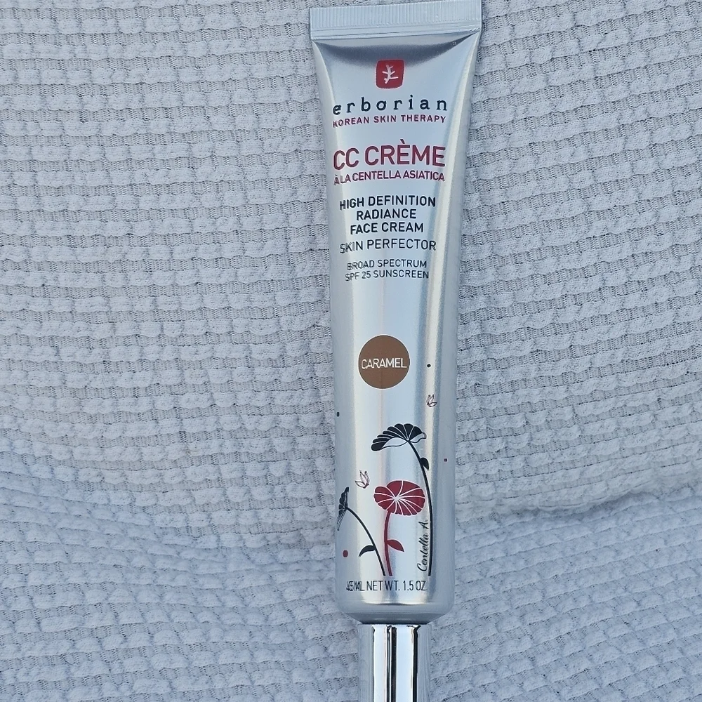 Erborian Korean Skin Therapy CC Cream Caramel – tinted color corrector SPF 1.5oz